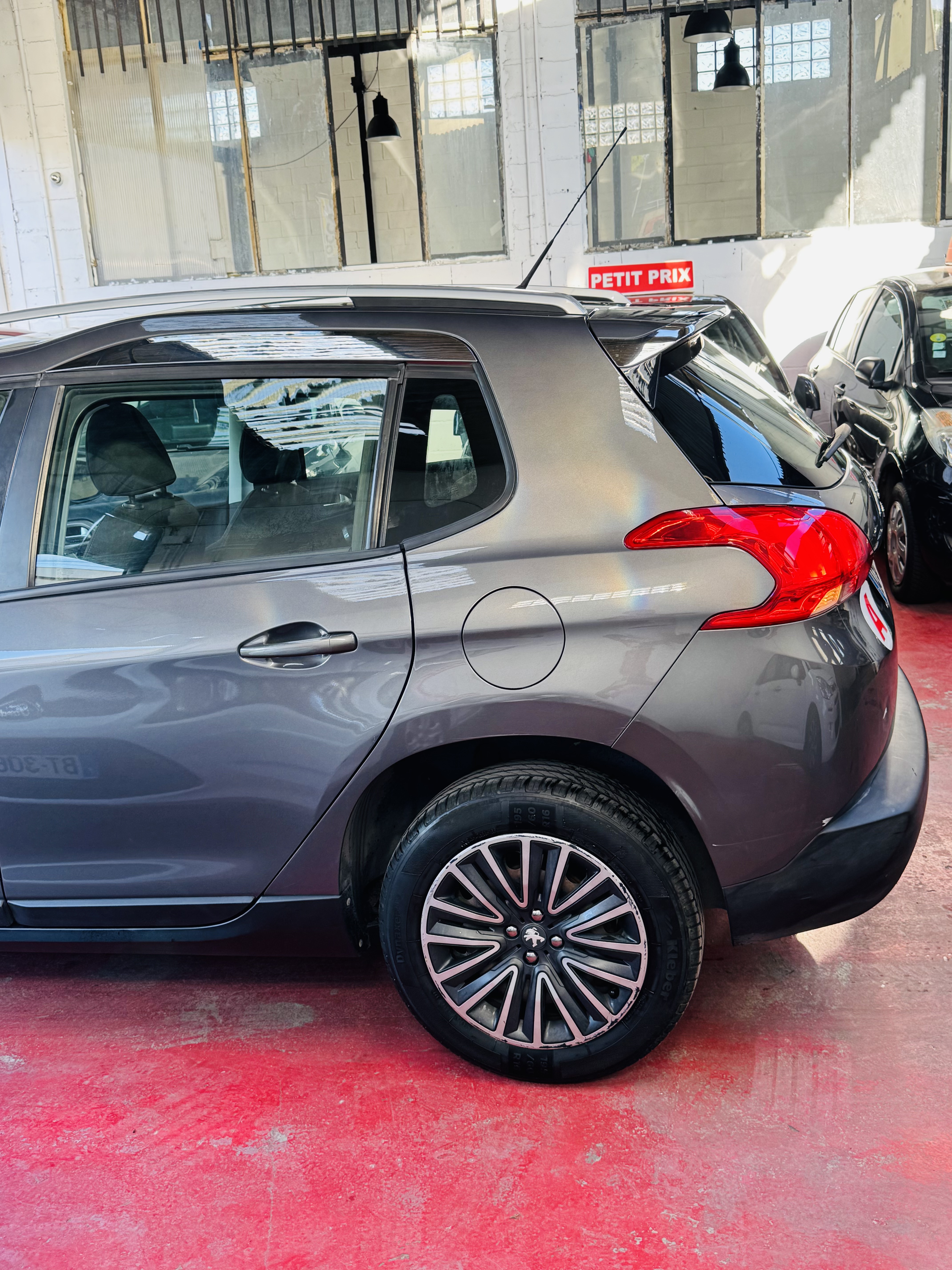 PEUGEOT 2008 1.2 PURE TECH 82 ACCESS photo 8