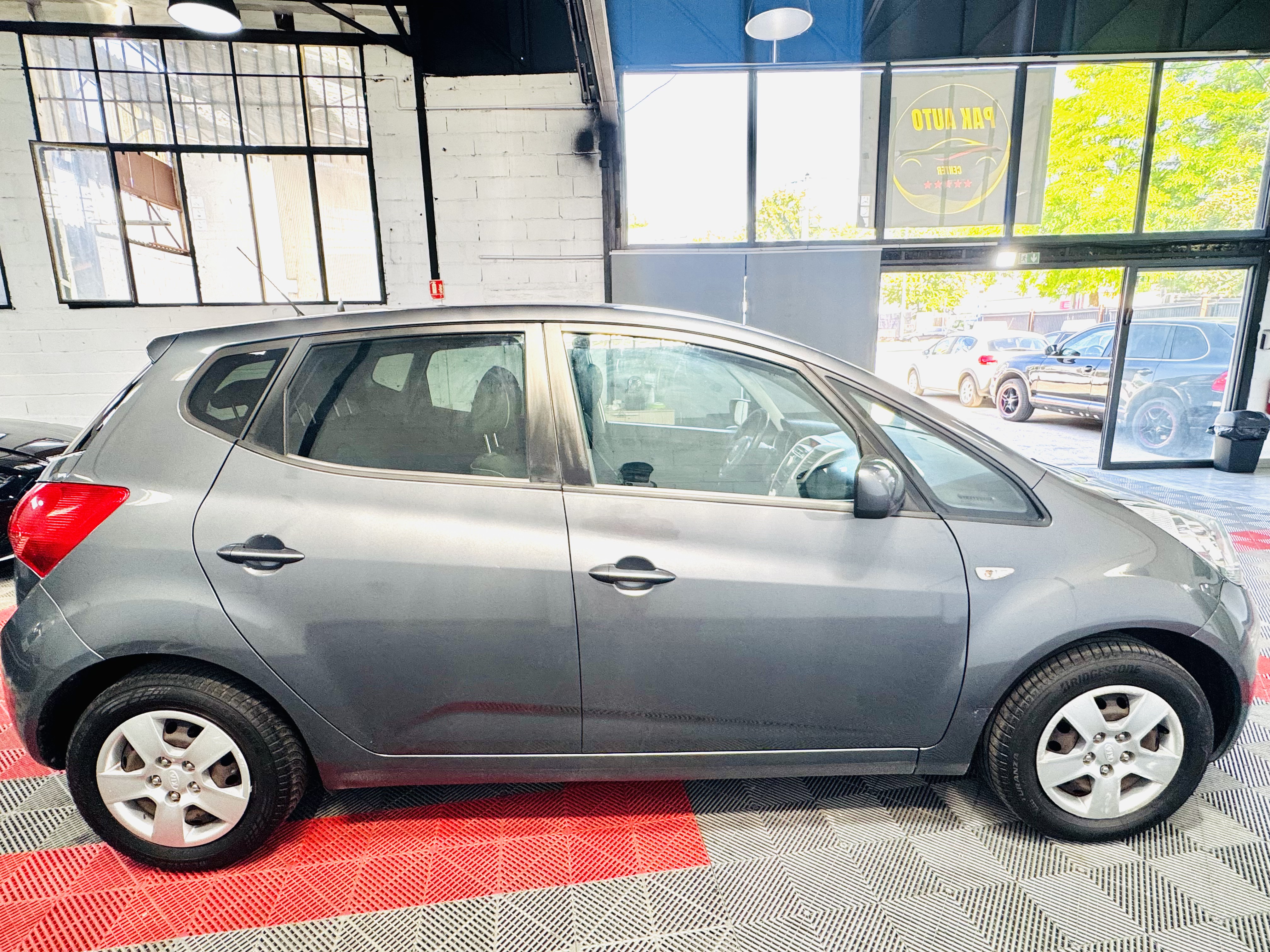 KIA VENGA 1.4 CRDI ACTIVE photo 3
