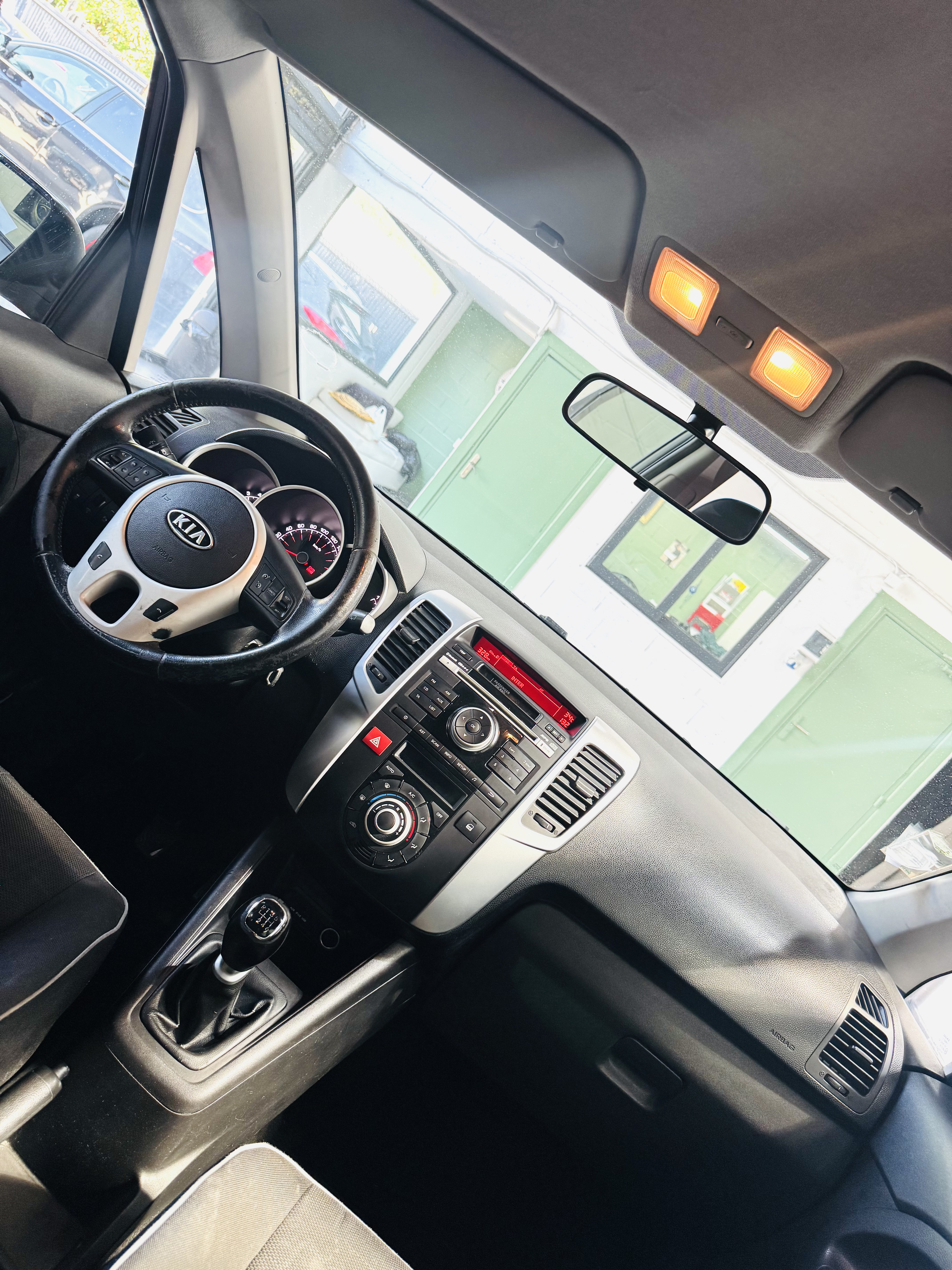 KIA VENGA 1.4 CRDI ACTIVE photo 8