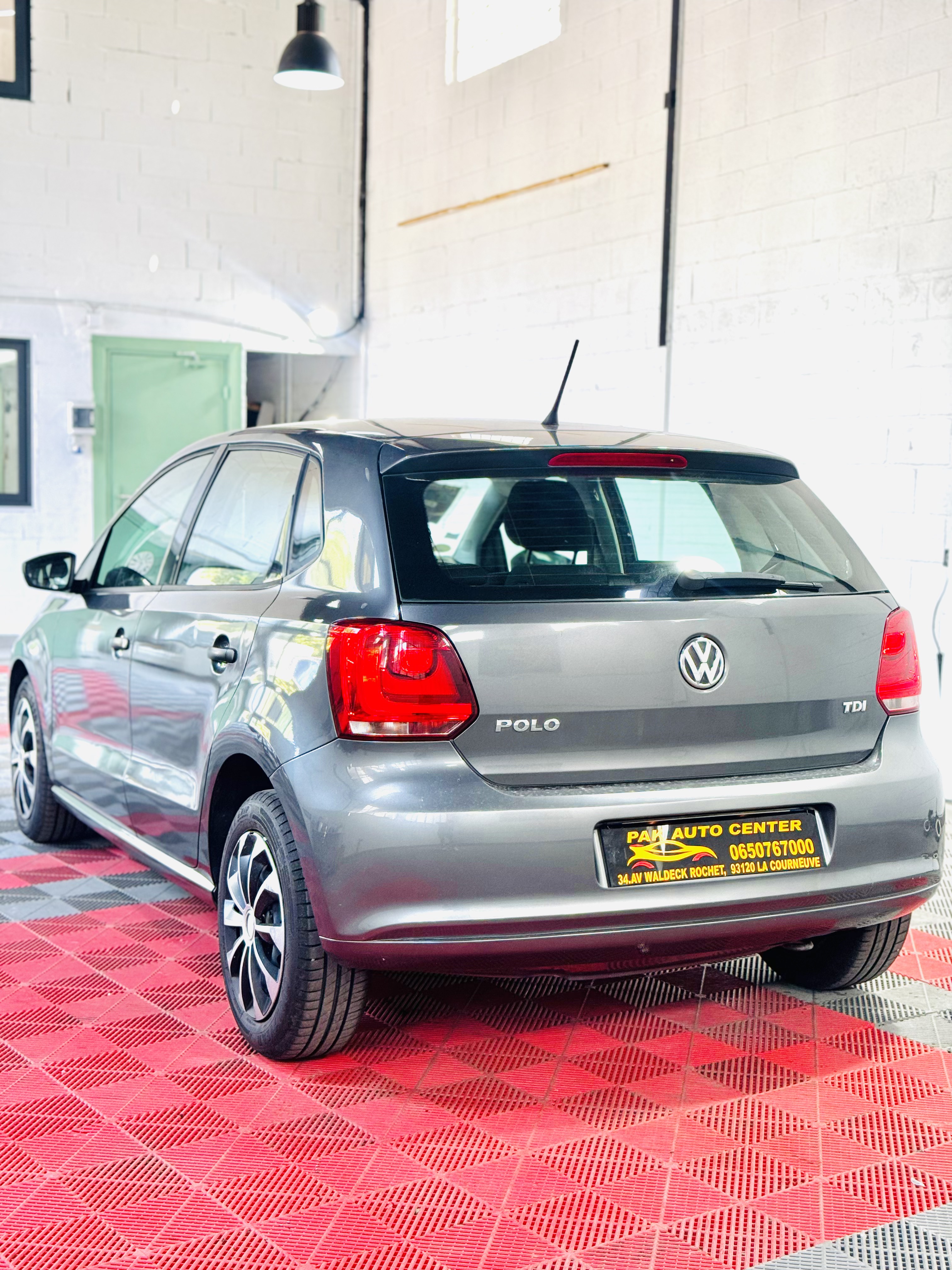 VOLKSWAGEN POLO 1.6 TDI 75 CONFORTLINE photo 4