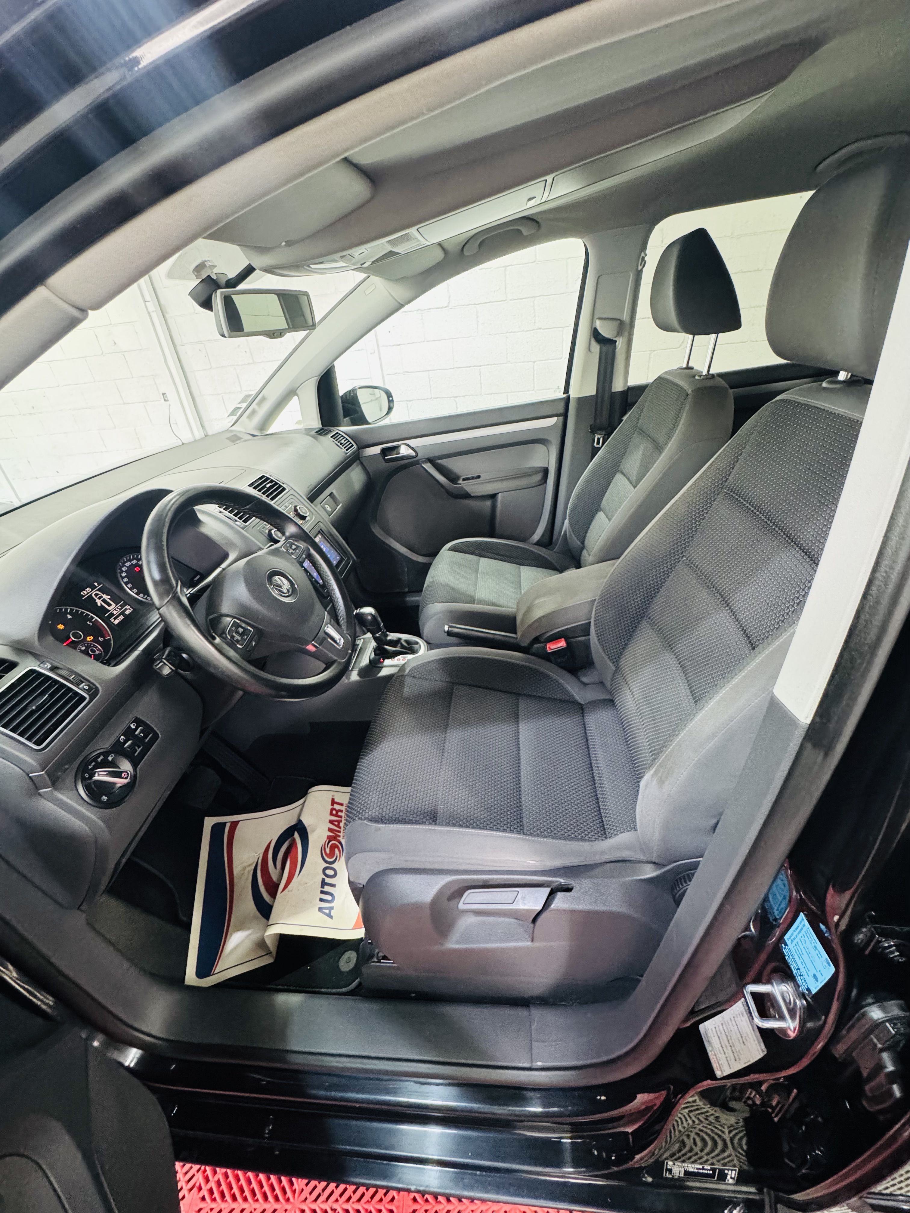 VOLKSWAGEN TOURAN 2.0 TDI 140 MATCH DSG photo 12