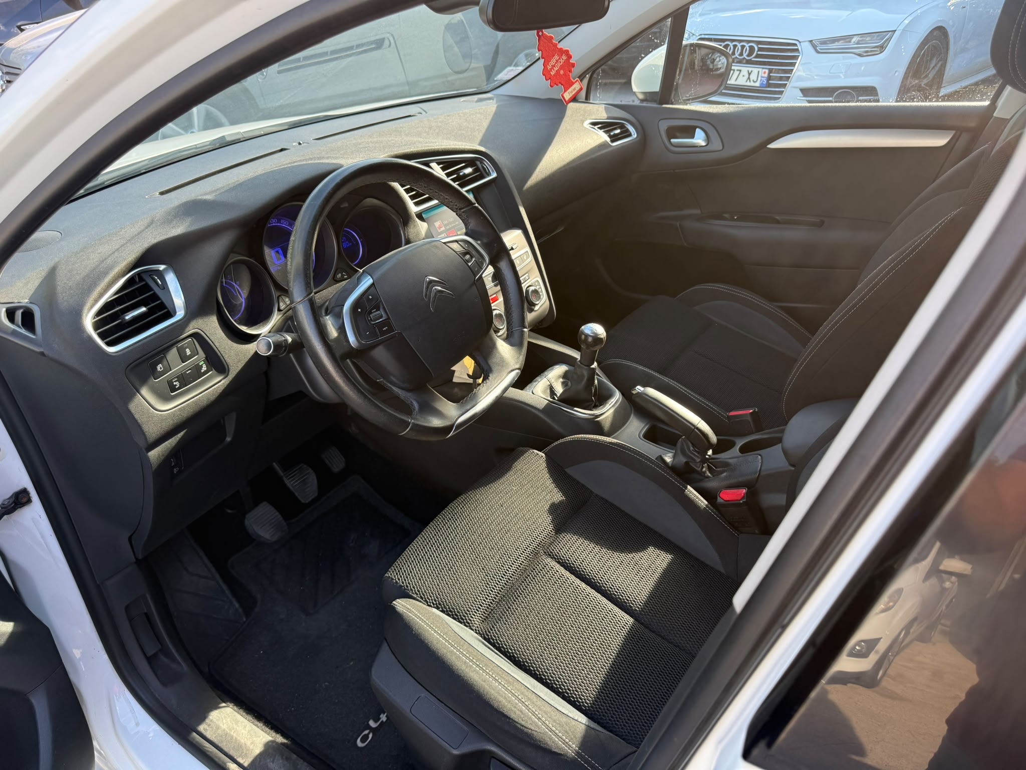 CITROEN C4 1.6 BLUE HDI 100 BUSINESS photo 10